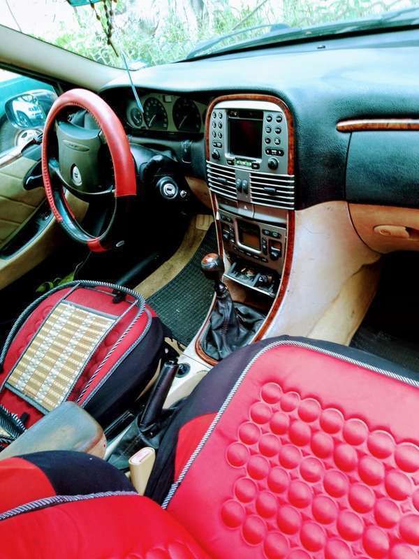 Nero Usata 2000 Lancia Lybra Station wagon | 749 € (Buon prezzo) - Immagine 1/4