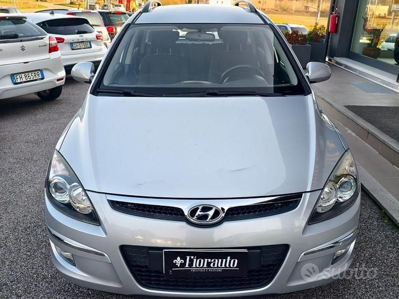 Usata Hyundai i30 Active 109 CV (80 kW) 2010 Grigio Station wagon