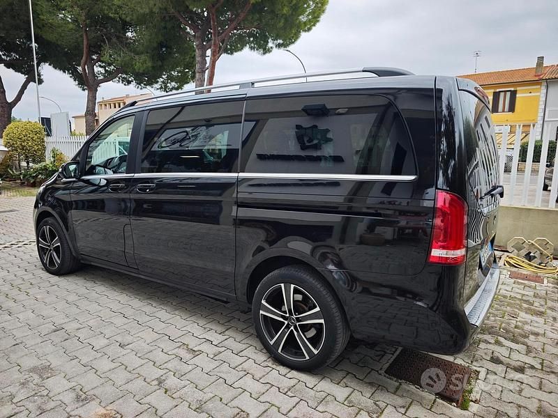 Usata Mercedes V250 Executive 190 CV (139 kW) 2014 Nero Monovolume