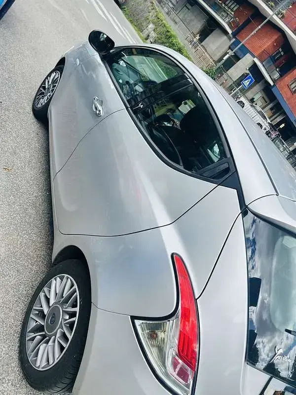 Usata Lancia Ypsilon Silver 86 CV (63 kW) 2014 Utilitaria