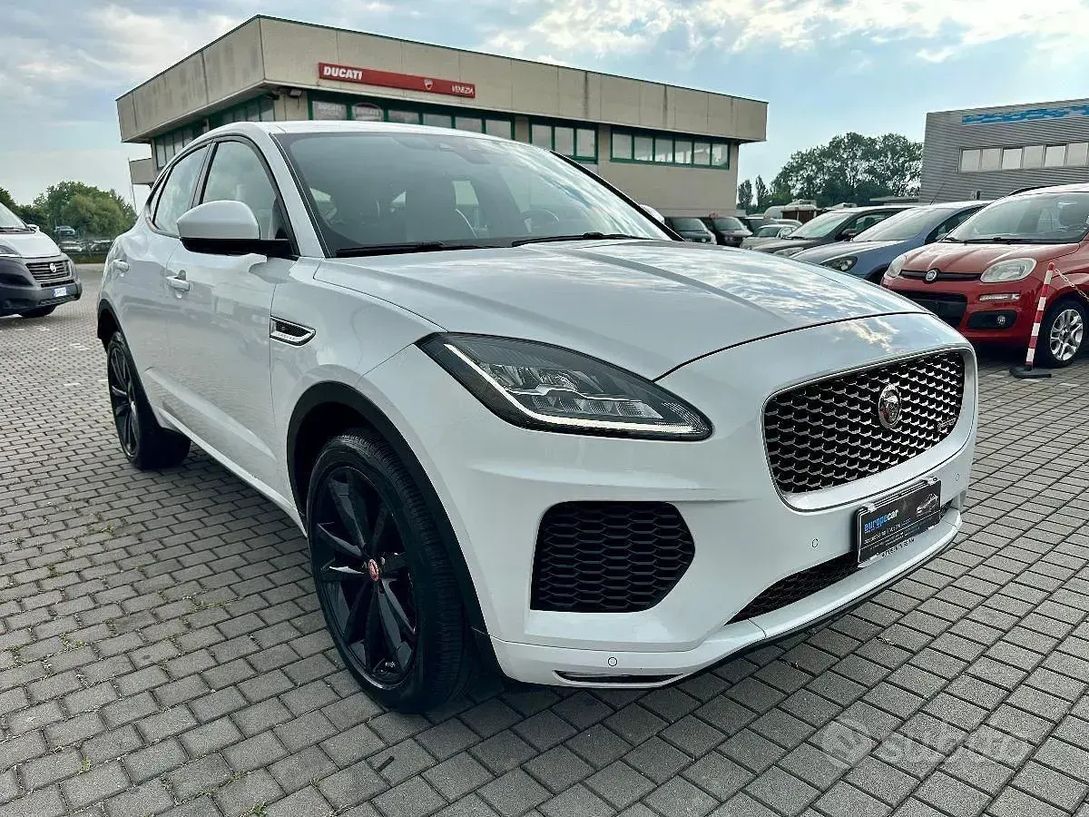 Usata Jaguar E-Pace R-Dynamic 150 CV (110 kW) 2018 Bianco SUV