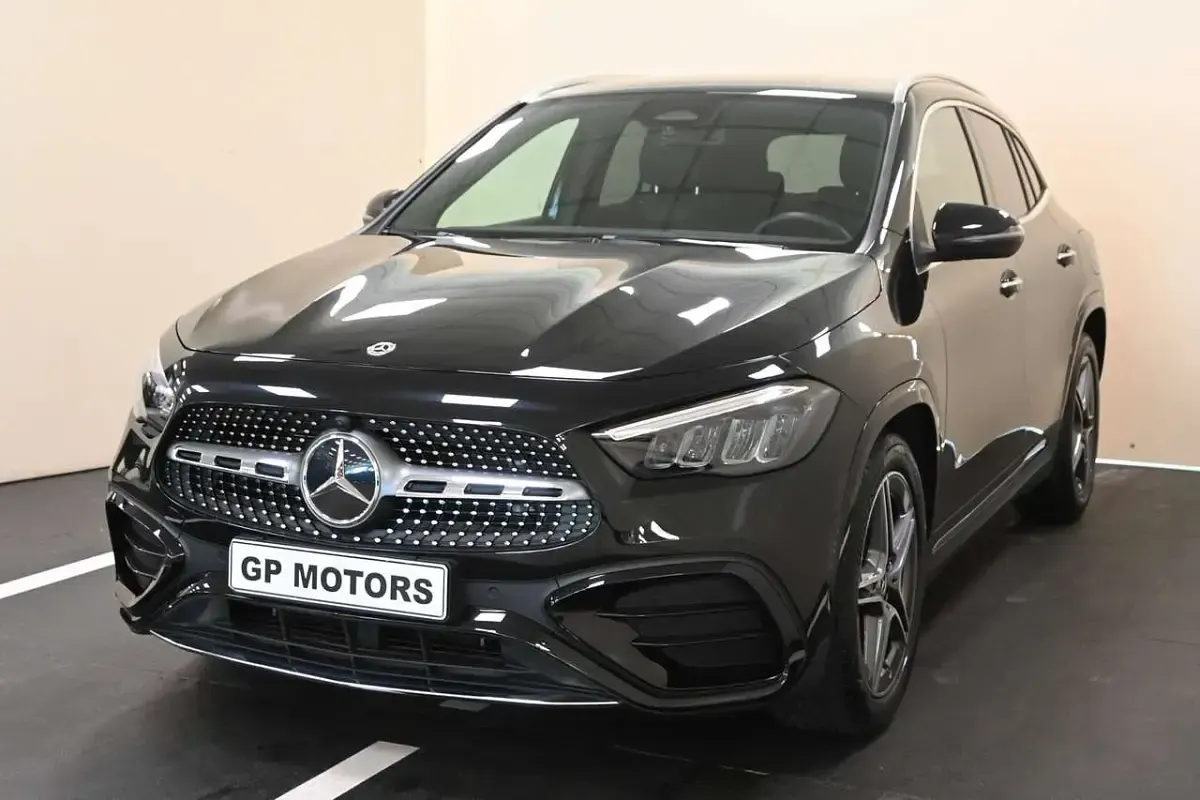 Usata Mercedes GLA200 AMG Line Premium 163 CV (119 kW) 2025 Nero SUV