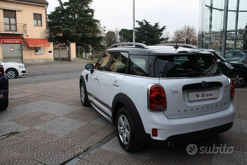 Usata Mini Cooper Countryman Business 136 CV (100 kW) 2020 Bianco SUV