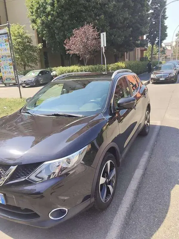 Usata Nissan Qashqai N-Connecta 116 CV (85 kW) 2017 Nero SUV