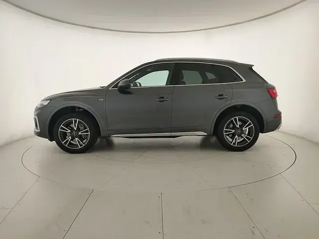 Usata Audi Q5 S-Line 204 CV (150 kW) 2024 Grigio daytona perlato SUV