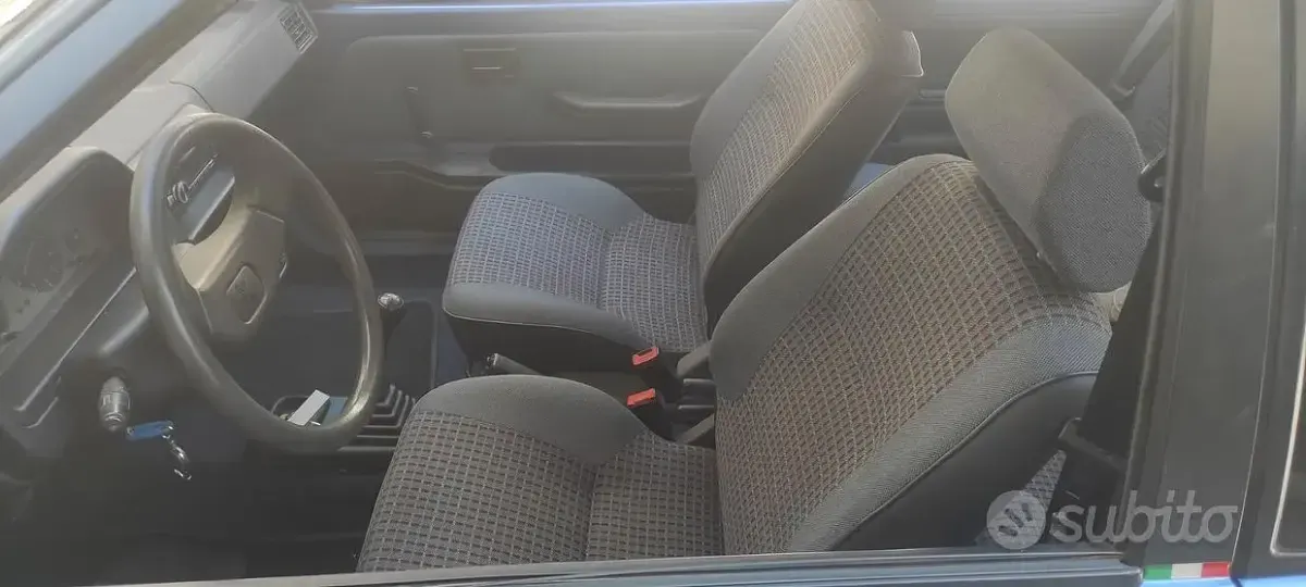 Usata Peugeot 106 60 CV (44 kW) 1993 Utilitaria