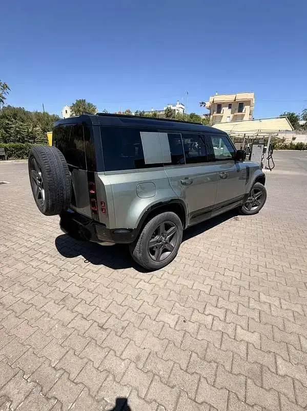 Usata Land Rover Defender SE Dynamic 200 CV (147 kW) 2024 SUV