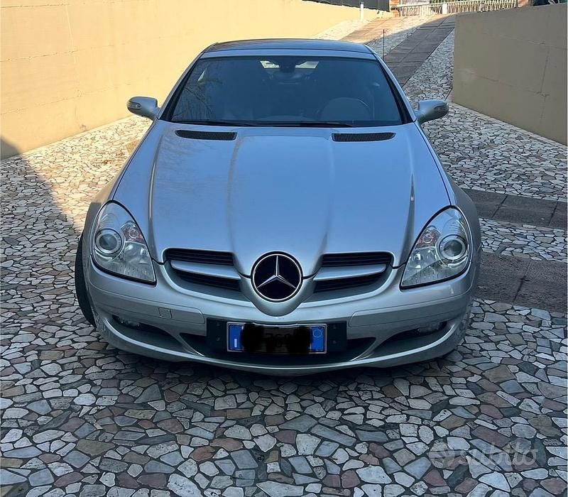 Usata Mercedes SLK200 163 CV (119 kW) 2005 Grigio Cabrio