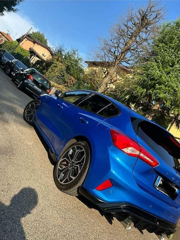 Usata Ford Focus ST-Line X 155 CV (114 kW) 2020 Blu/azzurro Berlina