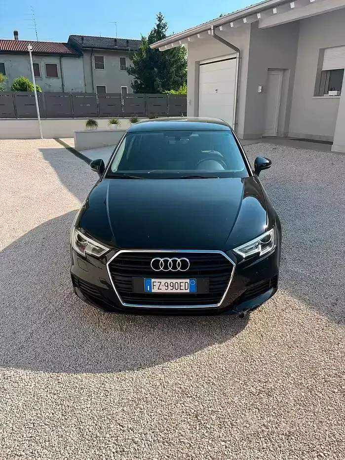 Usata Audi A3 131 CV (96 kW) 2020 Grigio Berlina