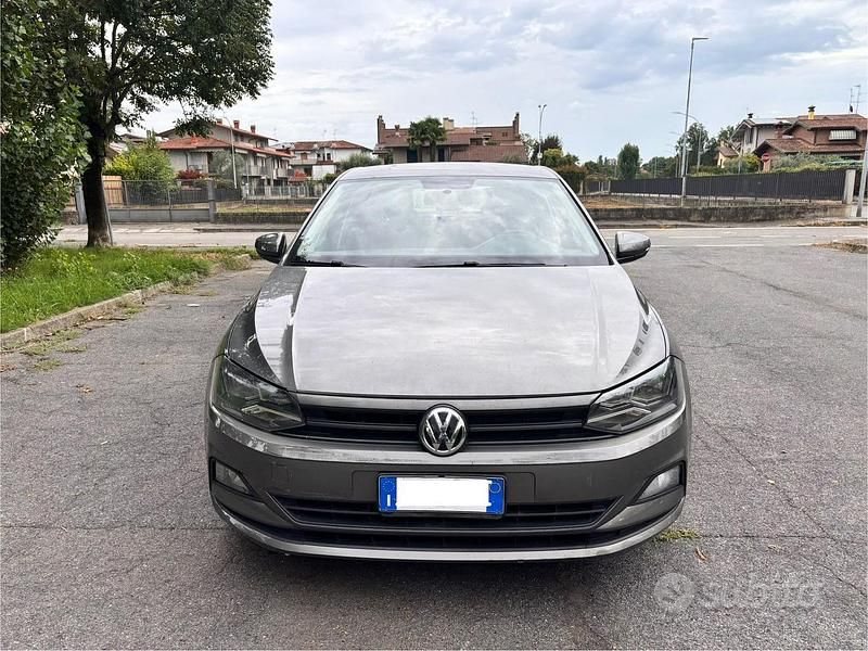 Usata VW Polo 90 CV (66 kW) 2019 Grigio Utilitaria