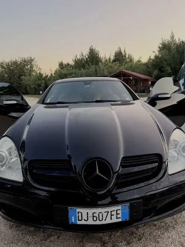 Usata Mercedes SLK200 163 CV (119 kW) 2007 Nero Cabrio