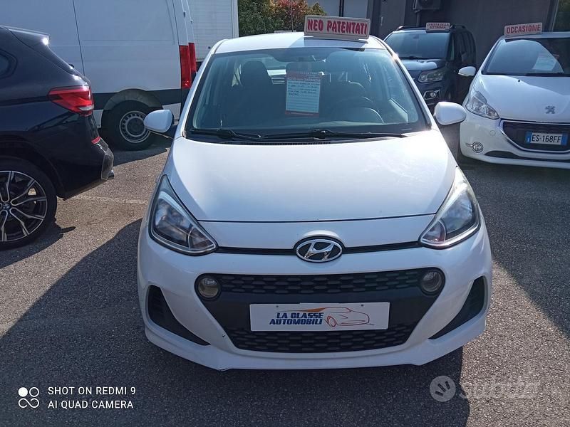 Usata Hyundai i10 66 CV (48 kW) 2022 Bianco Utilitaria