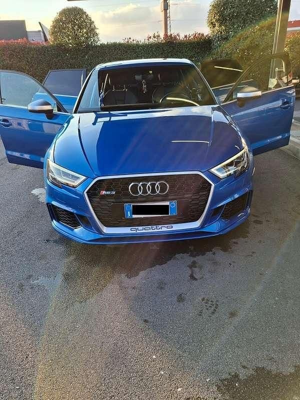 Usata Audi RS3 Ambiente 400 CV (294 kW) 2019 Blu/azzurro Berlina