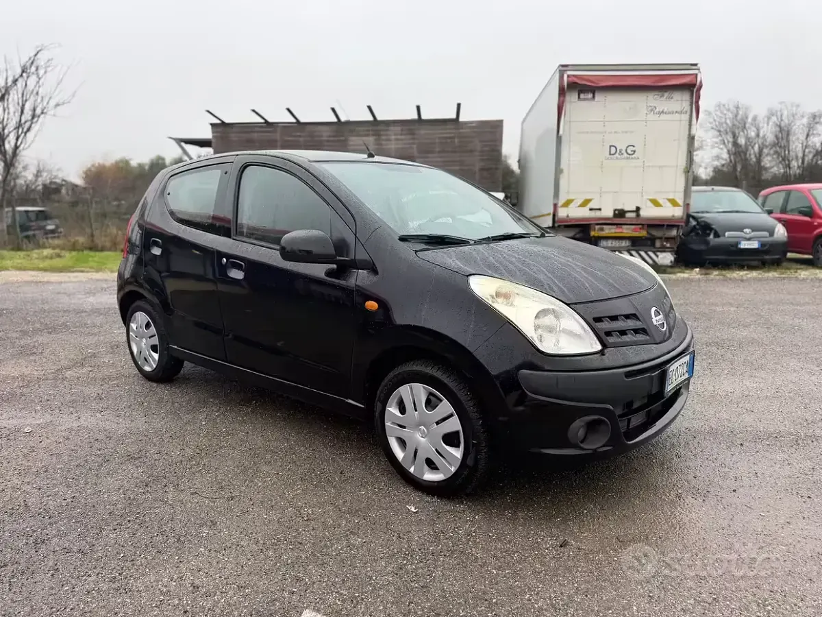 Usata Nissan Pixo 68 CV (50 kW) 2010 Nero Utilitaria