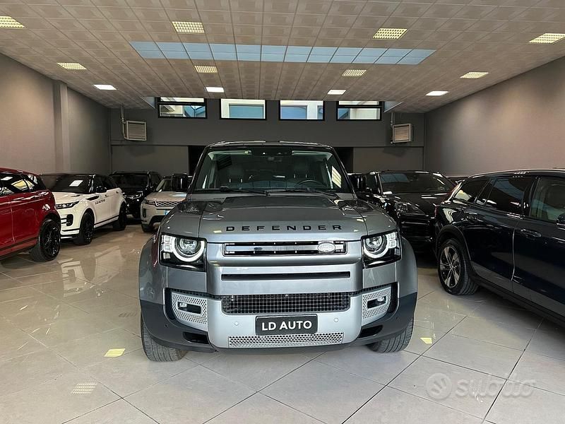Usata Land Rover Defender SE 200 CV (147 kW) 2021 Grigio SUV