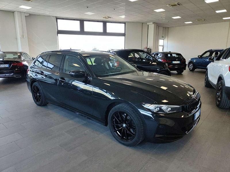 Usata BMW 320 190 CV (139 kW) 2023 Nero Station wagon