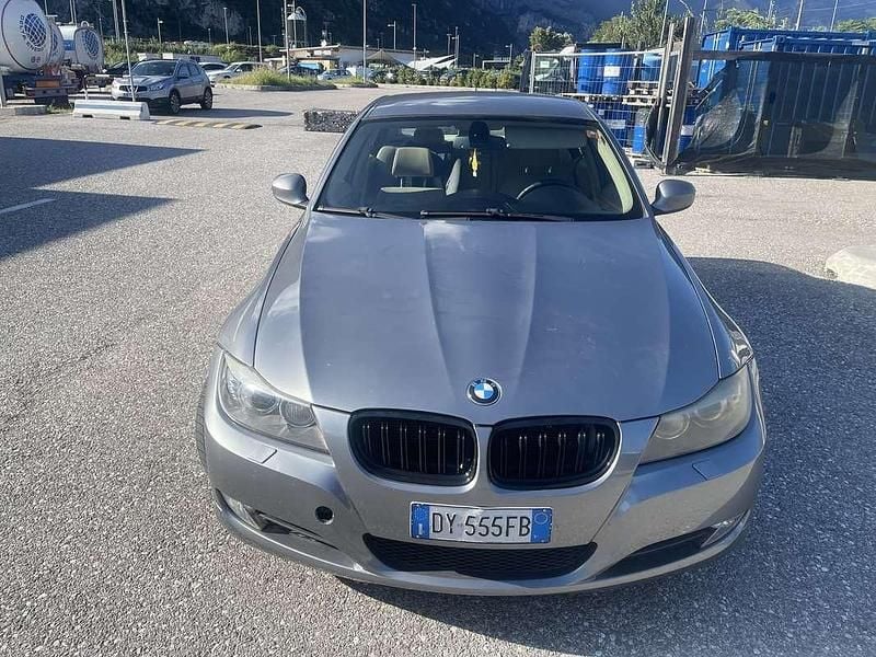 Usata BMW 320 177 CV (130 kW) 2009 Grigio Berlina