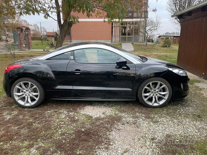 Usata 2012 Peugeot RCZ Coupé | 11.000 € (Buon prezzo) - Immagine 1/4
