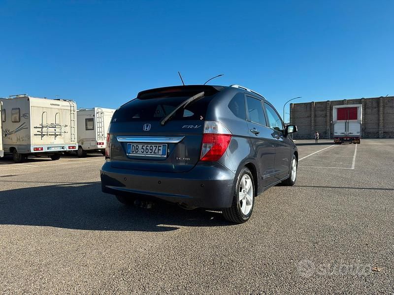 Usata Honda FR-V 140 CV (102 kW) 2006 Monovolume