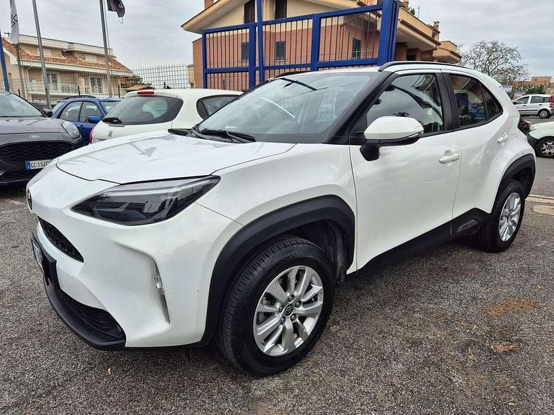 Usata Toyota Yaris Cross Active 92 CV (67 kW) 2024 Bianco SUV