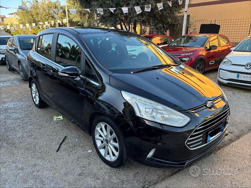 Usata Ford B-MAX Titanium 75 CV (55 kW) 2016 Nero Monovolume