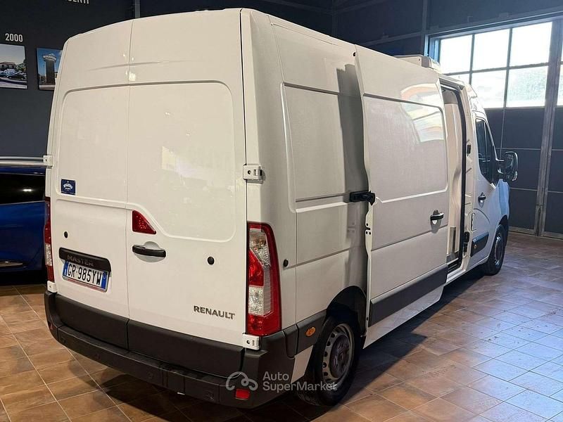 Usata Renault Master 136 CV (100 kW) 2023 Bianco Monovolume