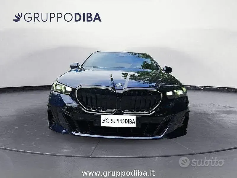 Usata BMW 520 M Sport 197 CV (144 kW) 2025 Blu Station wagon
