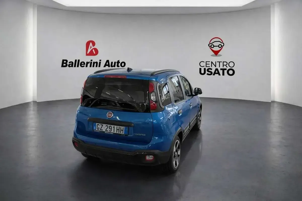 Usata Fiat Panda Cross Cross 69 CV (50 kW) 2025 Blu/azzurro Utilitaria