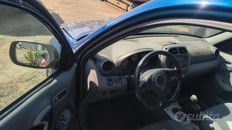 Usata Toyota RAV4 2004 SUV