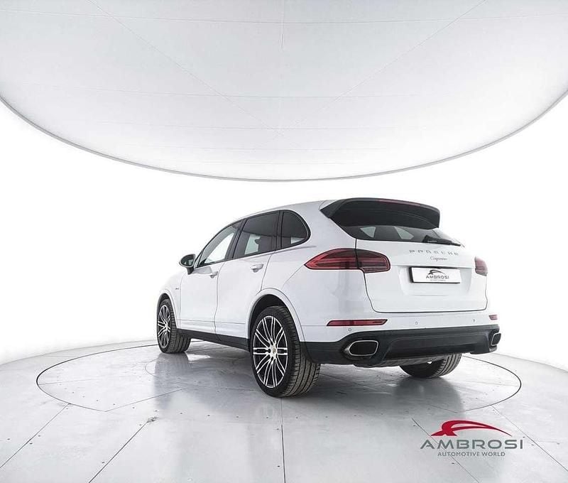 Usata Porsche Cayenne 250 CV (183 kW) 2016 Bianco SUV