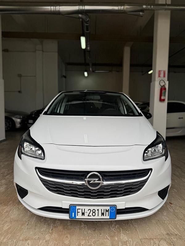 Usata Opel Corsa 69 CV (50 kW) 2019 Bianco Berlina