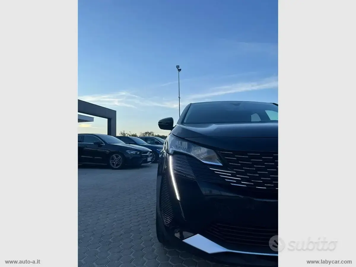 Usata Peugeot 3008 Allure 131 CV (96 kW) 2022 Nero SUV