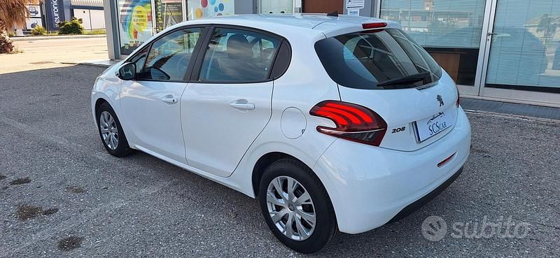 Usata Peugeot 208 S 101 CV (74 kW) 2019 Bianco Utilitaria