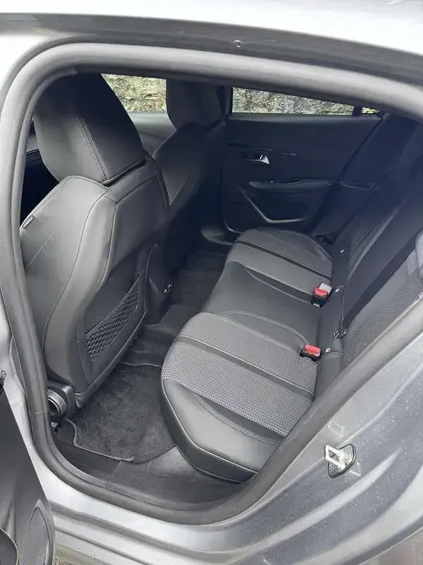 Usata Peugeot 208 GT 131 CV (96 kW) 2023 Utilitaria