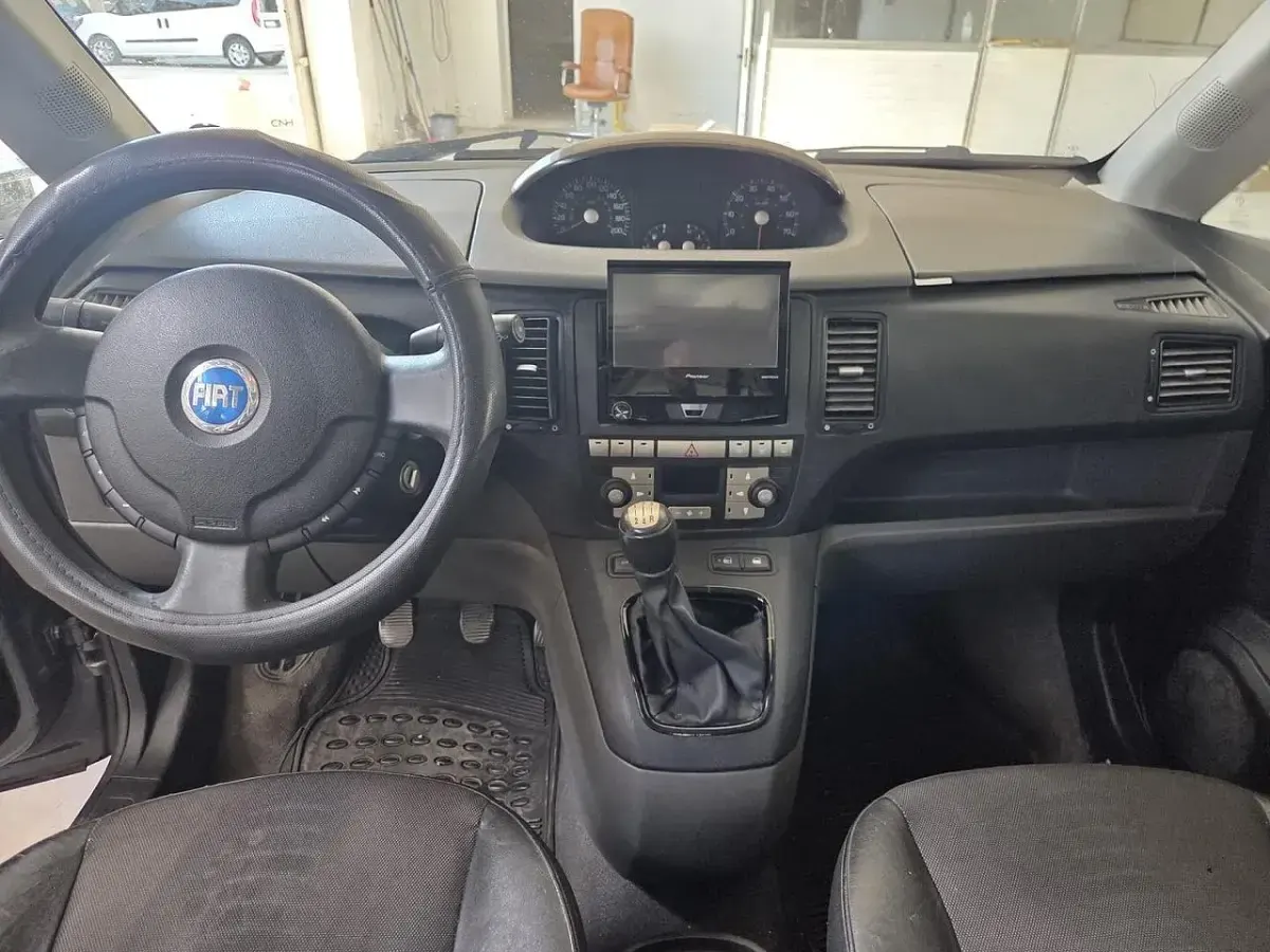Usata Fiat Idea 75 CV (55 kW) 2009 Grigio Monovolume