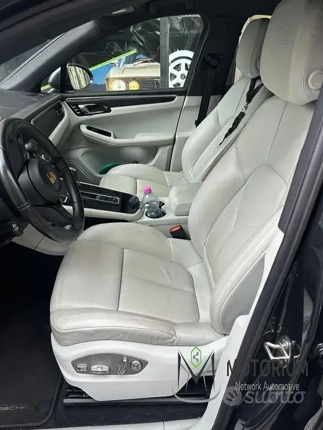 Usata Porsche Macan 265 CV (194 kW) 2022 Nero SUV
