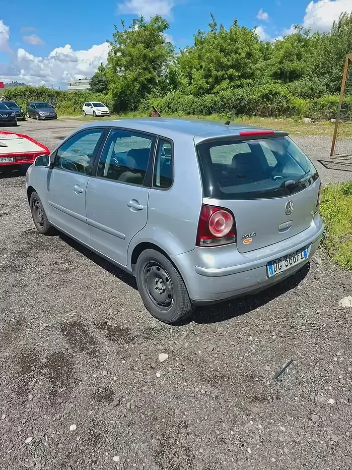 Usata VW Polo 64 CV (47 kW) 2007 Grigio Utilitaria