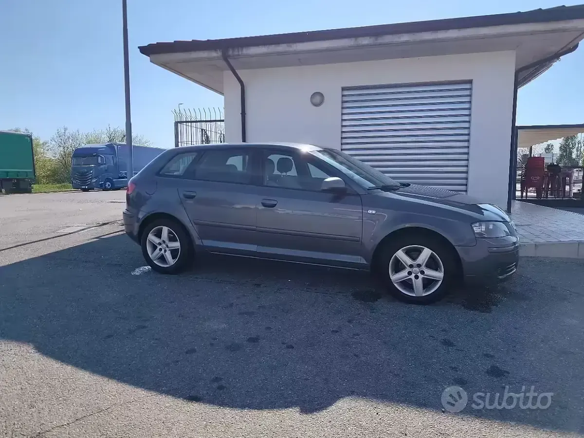 Usata Audi A3 140 CV (102 kW) 2008 Blu Utilitaria