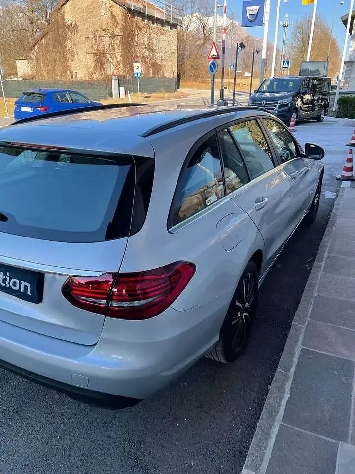 Usata Mercedes C180 Business 122 CV (89 kW) 2018 Argento Station wagon