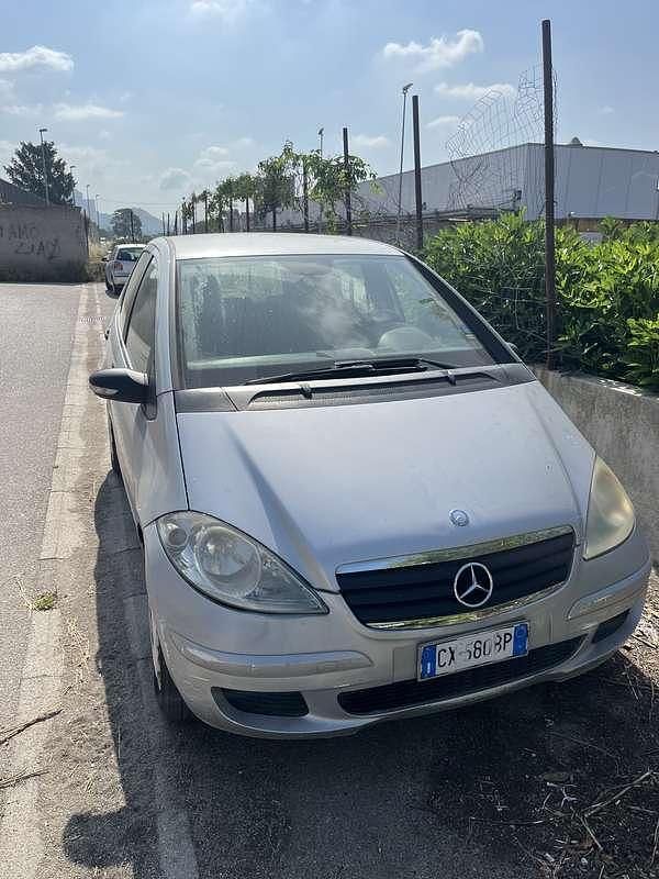 Usata 2005 Mercedes A180 Avantgarde Monovolume | 1800 € (Buon prezzo) - Immagine 1/4