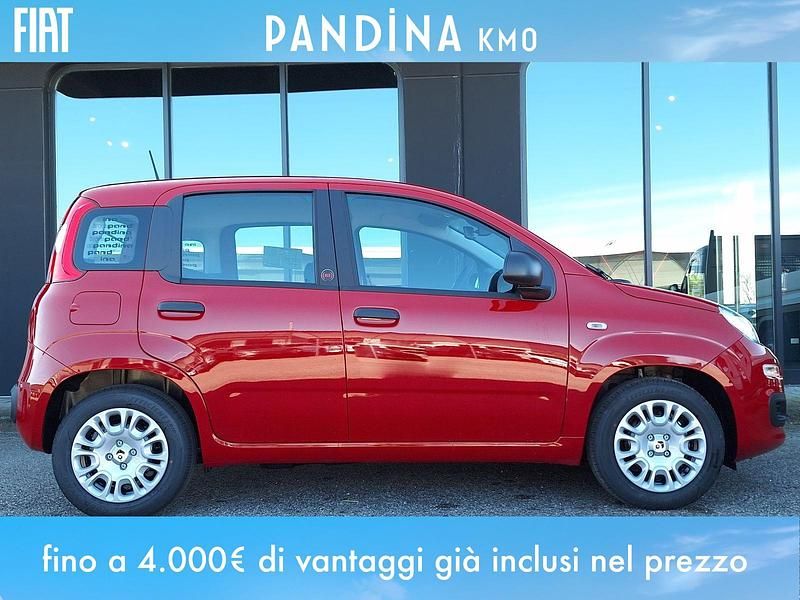 Nuova Fiat Panda Icon 65 CV (47 kW) 2026 Rosso Utilitaria