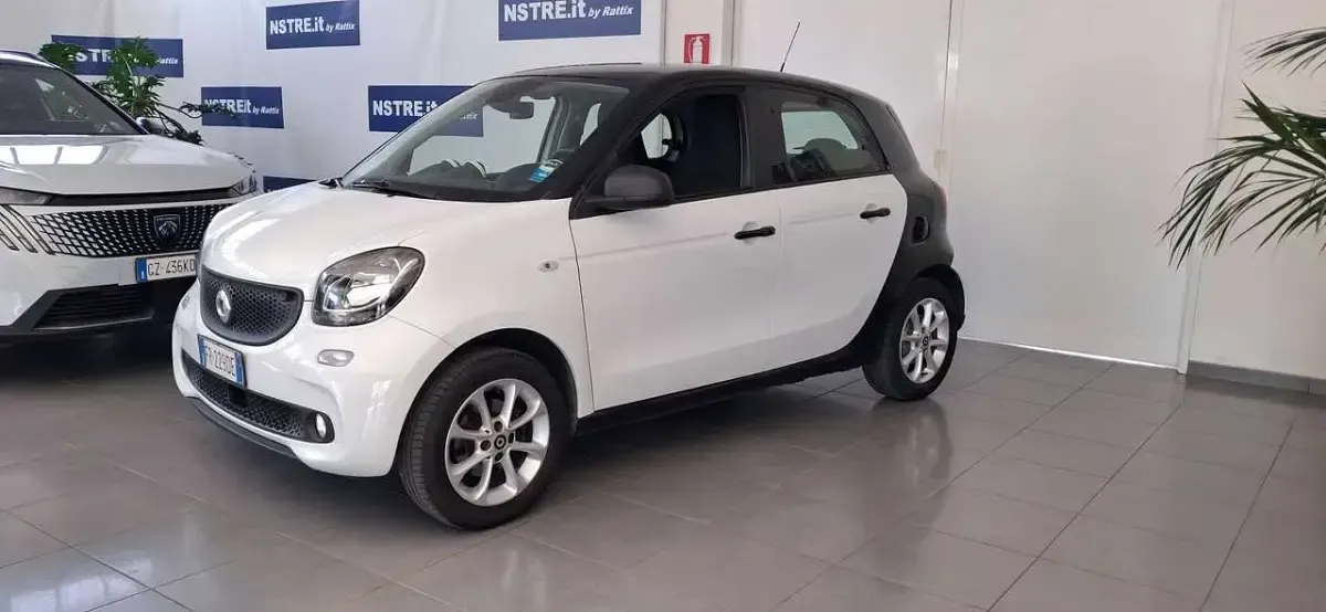 Usata Smart ForFour Passion 71 CV (52 kW) 2018 Bianco Utilitaria