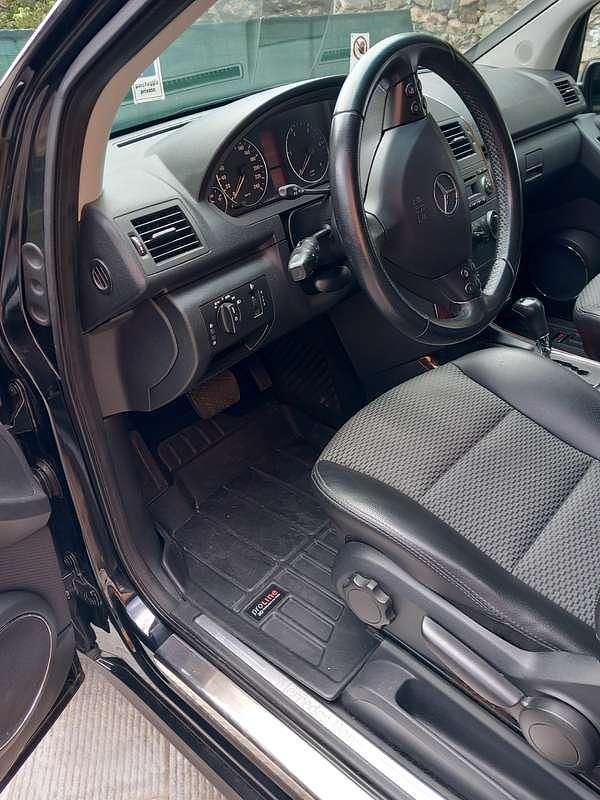 Usata Mercedes A180 Style 109 CV (80 kW) 2011 Nero Monovolume