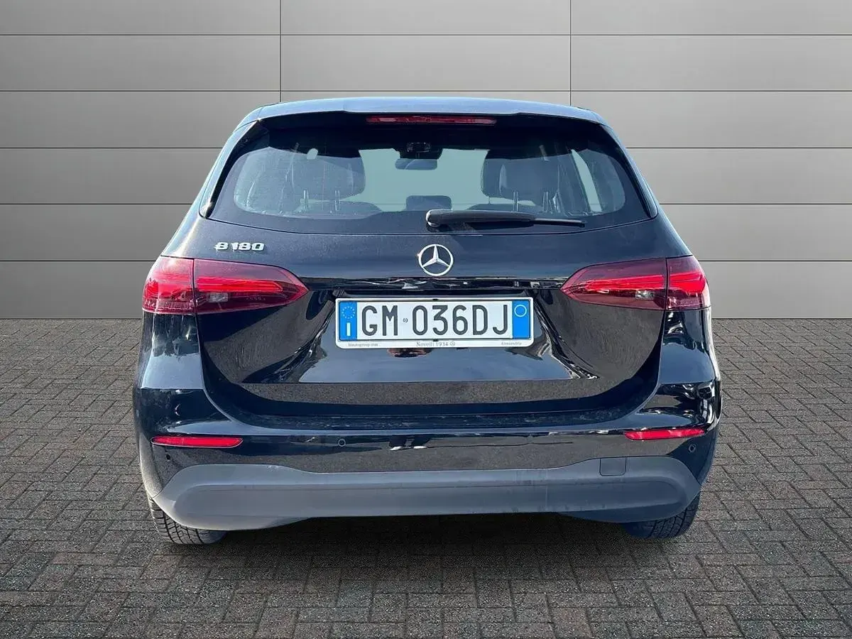 Usata Mercedes B180 Advanced 2023 Nero Utilitaria