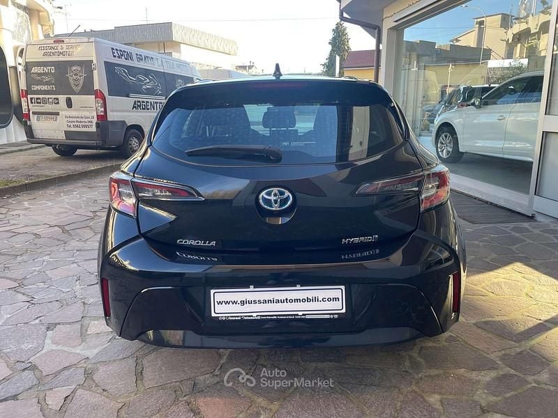Usata Toyota Corolla Active 98 CV (72 kW) 2021 Nero Berlina