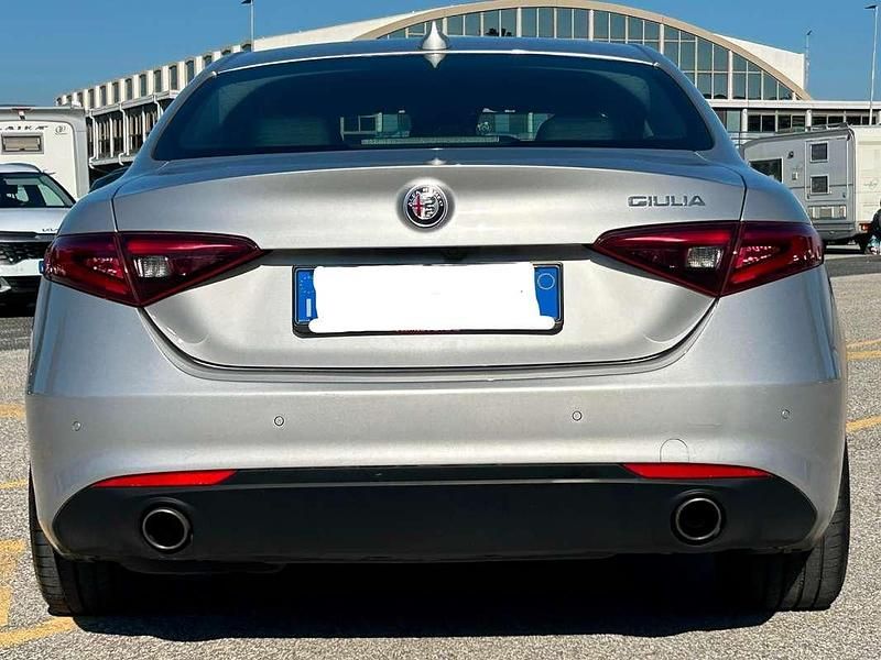Usata Alfa Romeo Giulia Ti 190 CV (139 kW) 2021 Argento Berlina