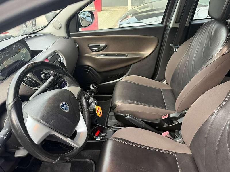 Usata Lancia Ypsilon 69 CV (50 kW) 2013 Utilitaria