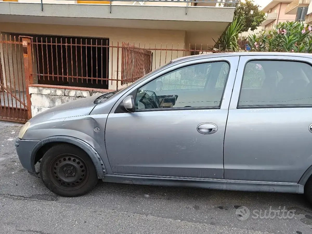 Usata Opel Corsa 2004 Grigio Utilitaria
