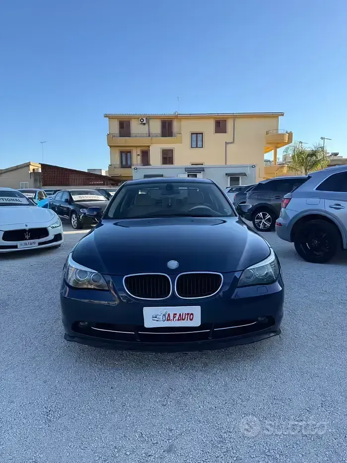 Usata BMW 530 Efficient Dynamics 218 CV (160 kW) 2004 Blu Berlina
